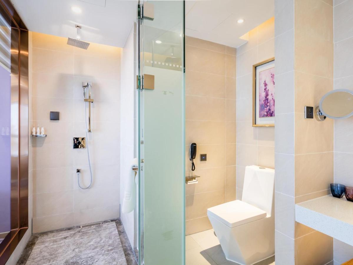 Lavande Hotel Luzhou Wanda Plaza Southwest Commercial City Exterior photo