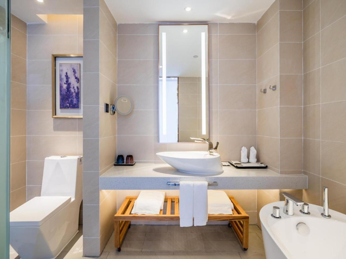 Lavande Hotel Luzhou Wanda Plaza Southwest Commercial City Exterior photo